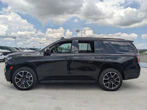 2022 Chevrolet Tahoe 4WD RST