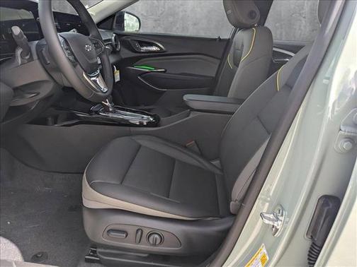 2025 Chevrolet Trax FWD ACTIV
