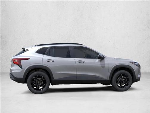 Sterling Gray Metallic 2026 Chevrolet Trax LT