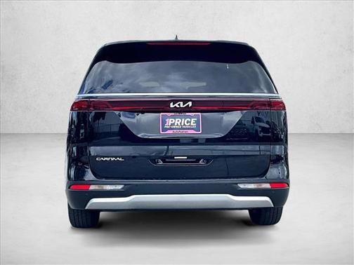 2024 Kia Carnival EX