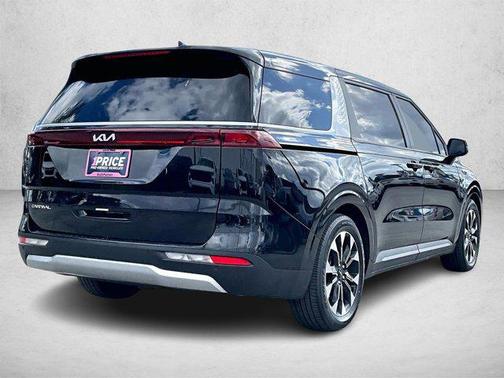 2024 Kia Carnival EX