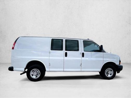 2022 Chevrolet Express 2500 RWD 2500 Regular Wheelbase WT