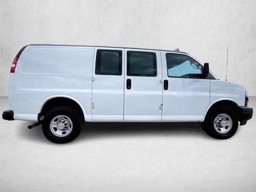 2022 Chevrolet Express 2500 RWD 2500 Regular Wheelbase WT