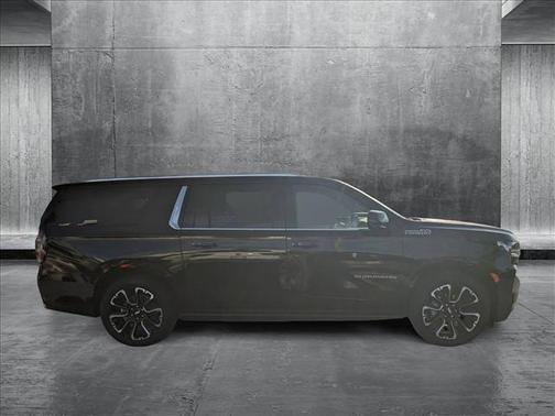 2023 Chevrolet Suburban 4WD High Country