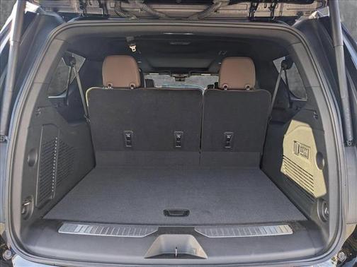 2023 Chevrolet Suburban 4WD High Country