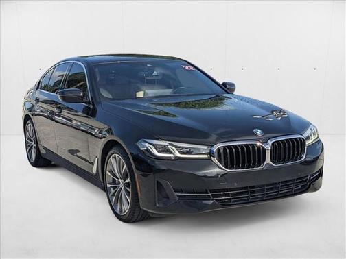 2022 BMW 530 i