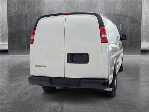 2025 Chevrolet Express 2500 RWD 2500 Extended Wheelbase WT