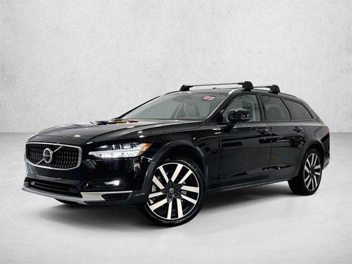 Onyx Black Metallic 2025 Volvo V90 Cross Country Plus, B6 AWD Gas (mild hybrid)