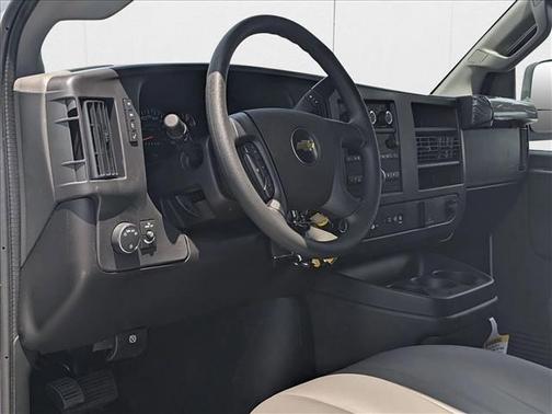 2025 Chevrolet Express 2500 RWD 2500 Regular Wheelbase WT