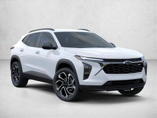 Summit White 2026 Chevrolet Trax FWD 2RS