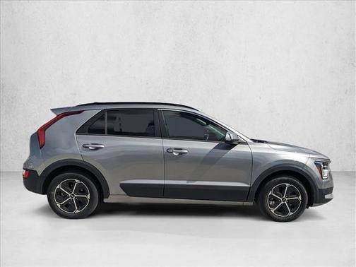 2023 Kia Niro EX