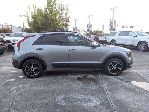 2023 Kia Niro EX