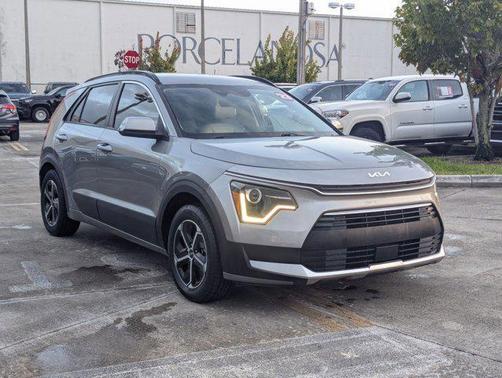 2023 Kia Niro EX