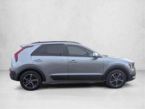 2023 Kia Niro EX