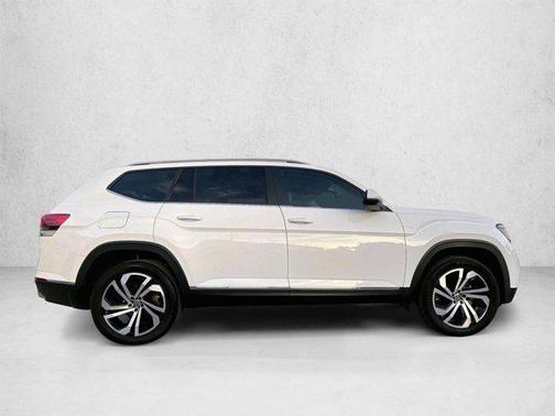 White 2022 Volkswagen Atlas 3.6L SEL