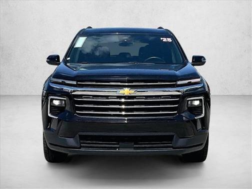 Mosaic Black Metallic 2025 Chevrolet Traverse LT