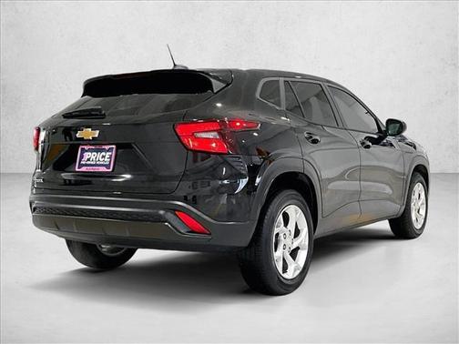Mosaic Black Metallic 2024 Chevrolet Trax LS