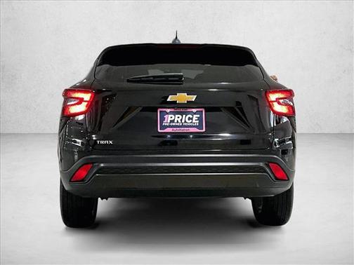 Mosaic Black Metallic 2024 Chevrolet Trax LS