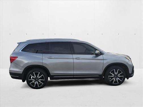 2022 Honda Pilot Touring 8-Passenger