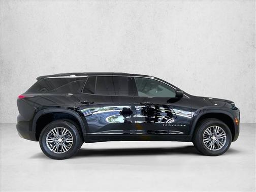 Mosaic Black Metallic 2025 Chevrolet Traverse LT