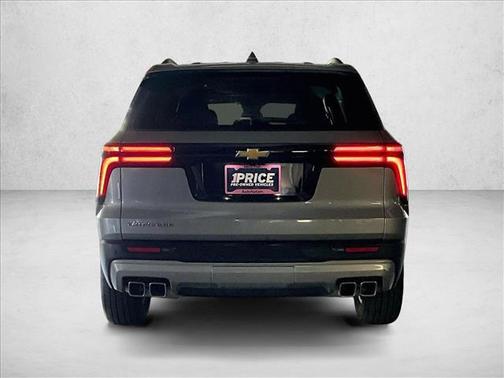 Sterling Gray Metallic 2025 Chevrolet Traverse LT