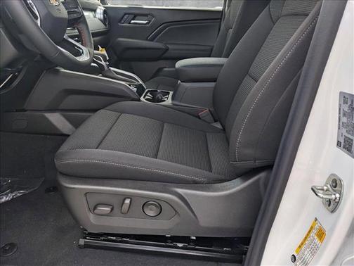 2025 Chevrolet Colorado WT
