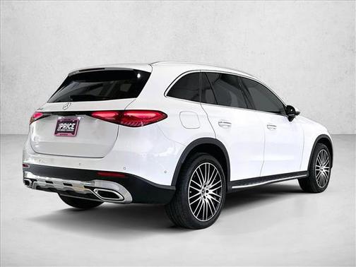 MANUFAKTUR Moonlight White Metallic 2025 Mercedes-Benz GLC 300 Base
