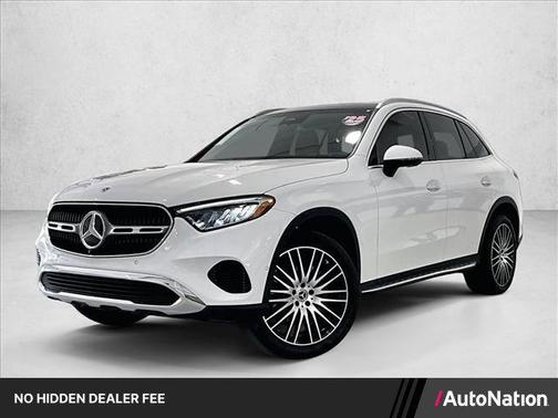 MANUFAKTUR Moonlight White Metallic 2025 Mercedes-Benz GLC 300 Base