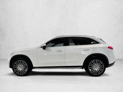 MANUFAKTUR Moonlight White Metallic 2025 Mercedes-Benz GLC 300 Base