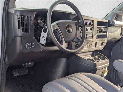 2025 Chevrolet Express 2500 RWD 2500 Regular Wheelbase WT