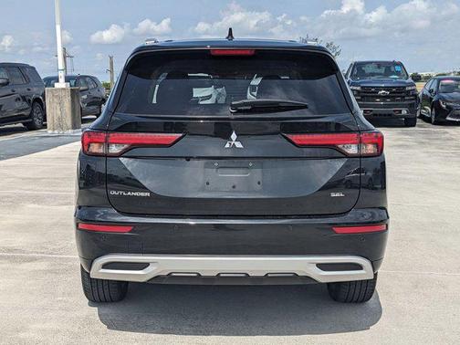2023 Mitsubishi Outlander SEL 2.5 2WD