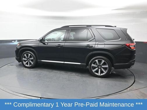Crystal Black Pearl 2023 Honda Pilot AWD Elite