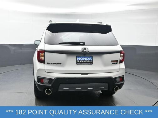 Platinum White Pearl 2023 Honda Passport AWD TrailSport