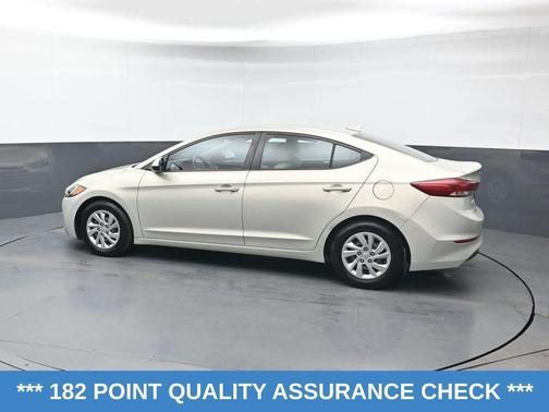 Mineral Beige Pearl 2017 Hyundai ELANTRA SE