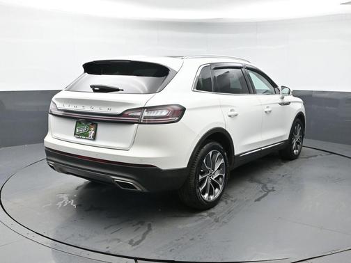 White Metallic 2022 Lincoln Nautilus Reserve
