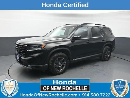 Crystal Black Pearl 2023 Honda Pilot AWD TrailSport