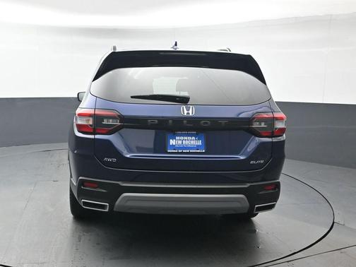 2023 Honda Pilot AWD Elite