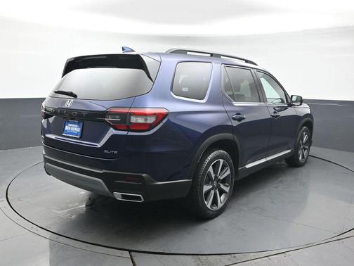 2023 Honda Pilot AWD Elite