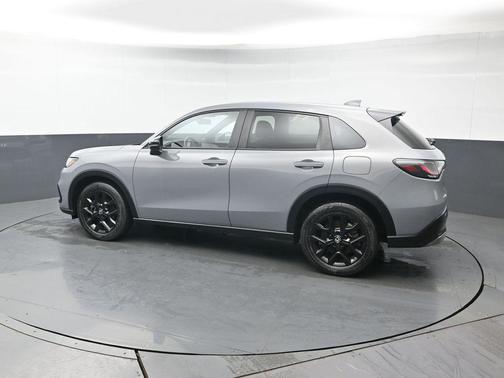 Urban Gray Pearl 2024 Honda HR-V AWD Sport