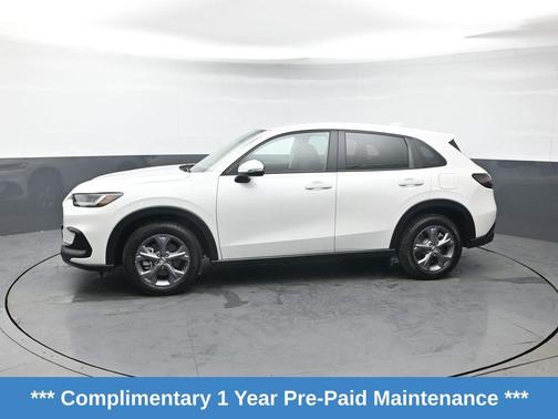 Platinum White Pearl 2026 Honda HR-V LX