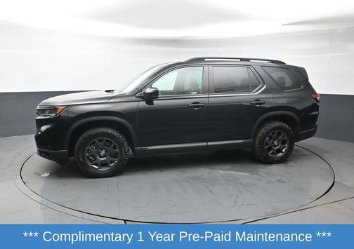 Crystal Black Pearl 2023 Honda Pilot AWD TrailSport