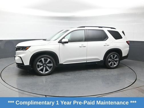 Platinum White Pearl 2023 Honda Pilot AWD Elite