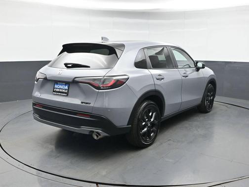 Urban Gray Pearl 2024 Honda HR-V AWD Sport
