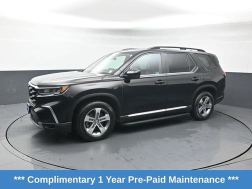 2023 Honda Pilot AWD EX-L 8 Passenger