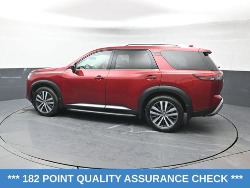 2022 Nissan Pathfinder Platinum 4WD