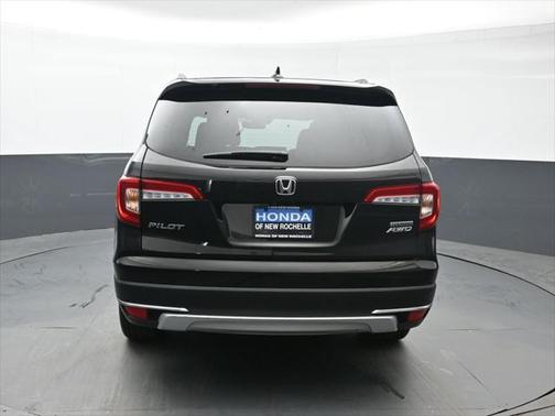 2022 Honda Pilot Touring 8-Passenger