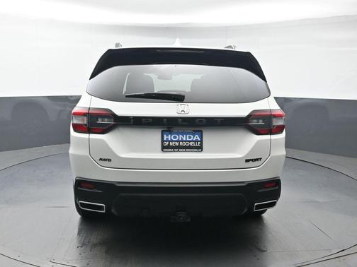 Platinum White Pearl 2023 Honda Pilot AWD Sport