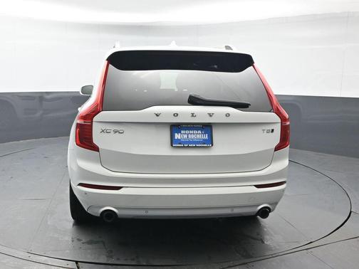 2019 Volvo XC90 T5 Momentum
