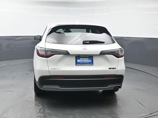 Platinum White Pearl 2024 Honda HR-V Sport