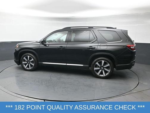Crystal Black Pearl 2024 Honda Pilot Elite